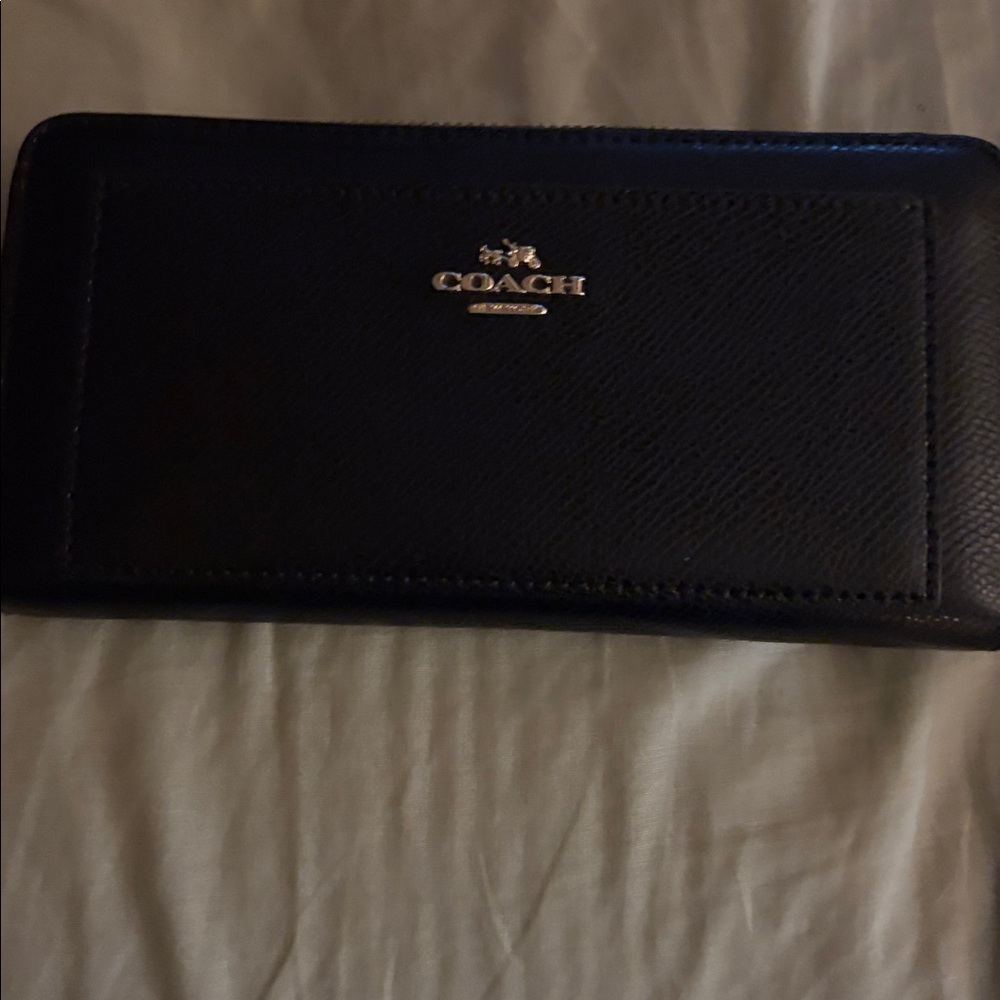Coach Elegant Black Leather Wallet